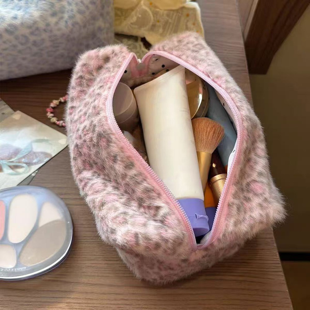 Durable Fuzzy Makeup Bag Leopa - Cosmetic Bags 评论和价格