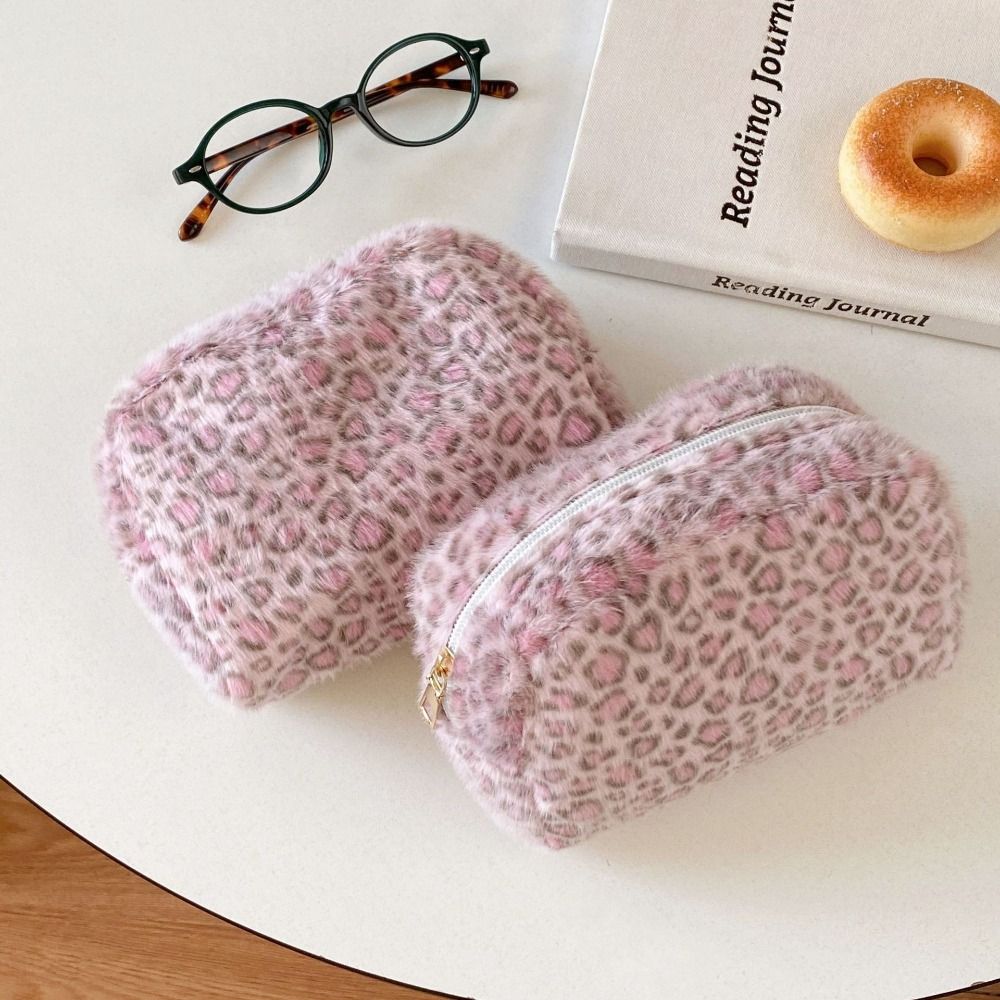 Durable Fuzzy Makeup Bag Leopa - Cosmetic Bags 评论和价格